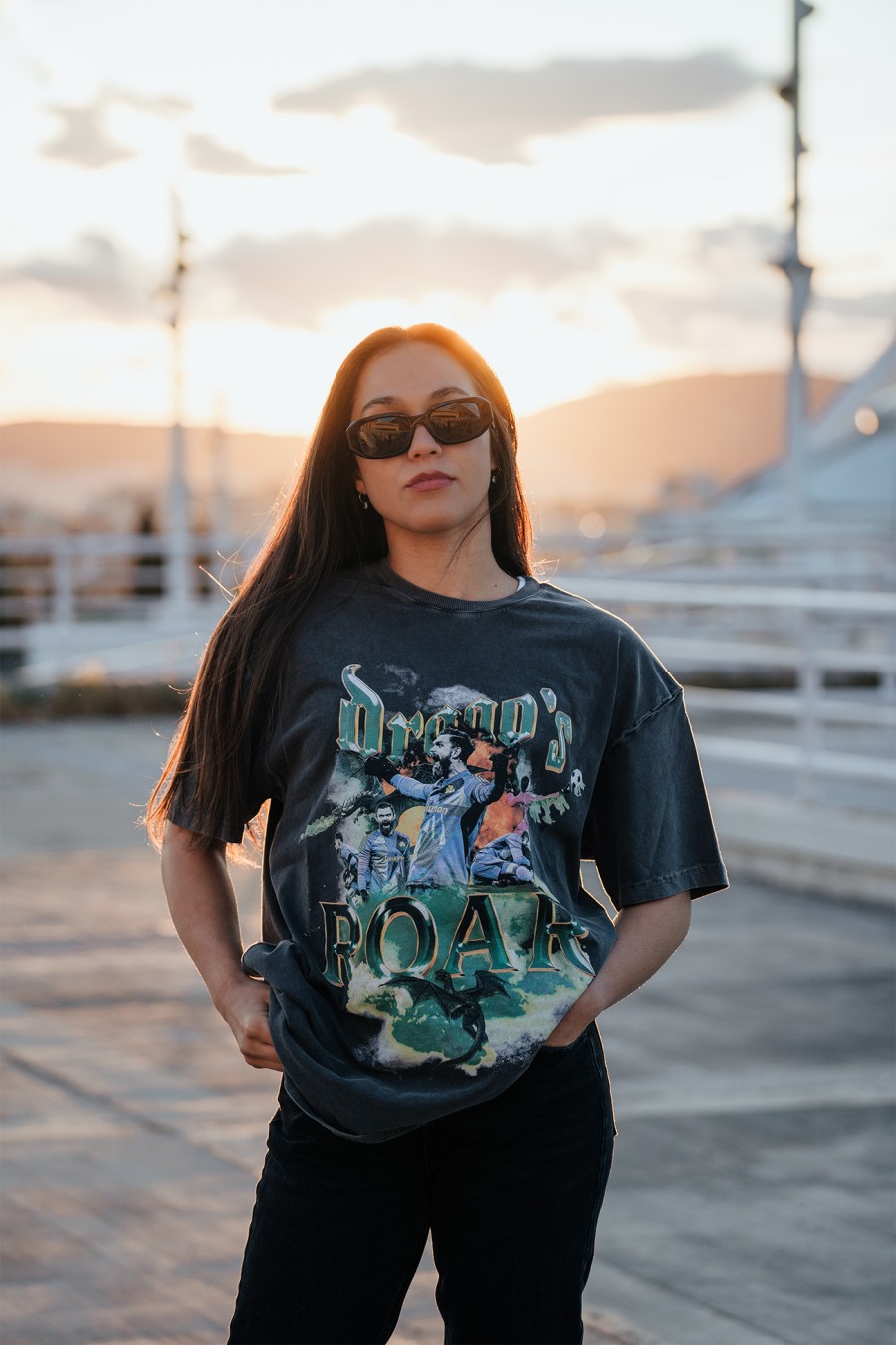 90s Vintage Tee Roar