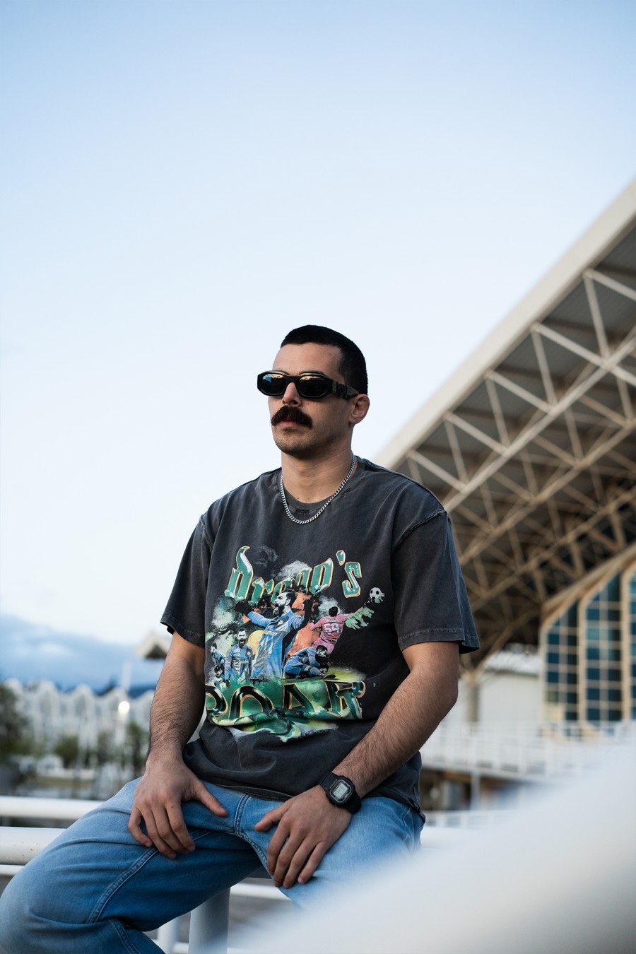 90s Vintage Tee Roar