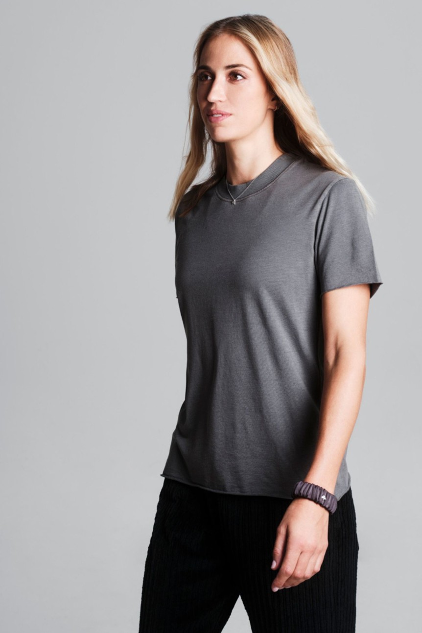 Woman T-Shirt PAO